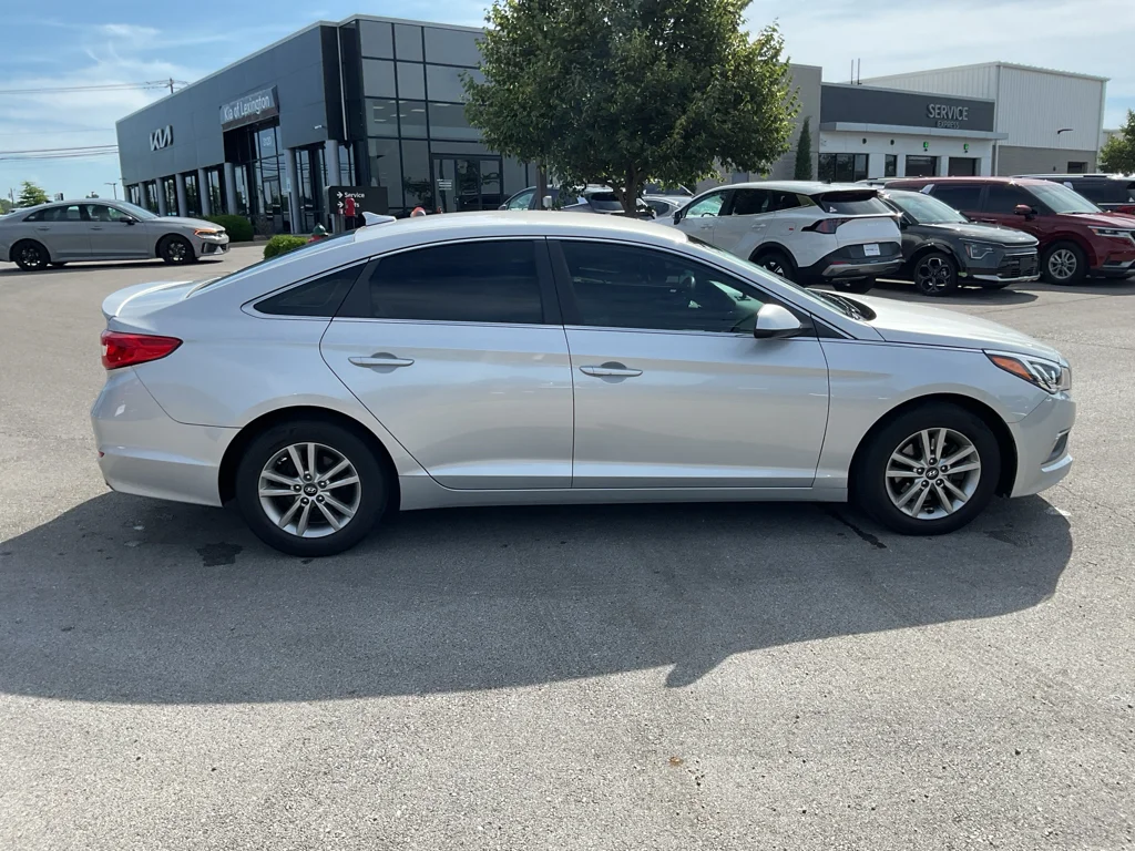 Used 2017 Symphony Silver Hyundai 2.4L image 9