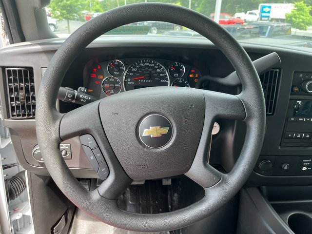 2025 Chevrolet Express Cargo Work Van - Photo 31