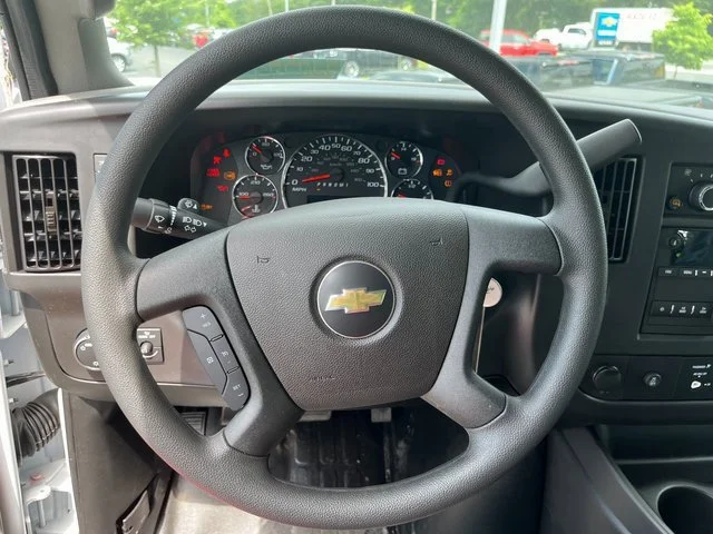 2025 Chevrolet Express Cargo Work Van - Photo 31