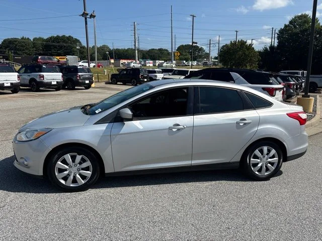 Used 2012 Silver Ford SE image 5