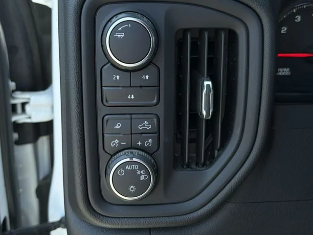 Used 2024 White Chevrolet Custom 5th Wheel image 29