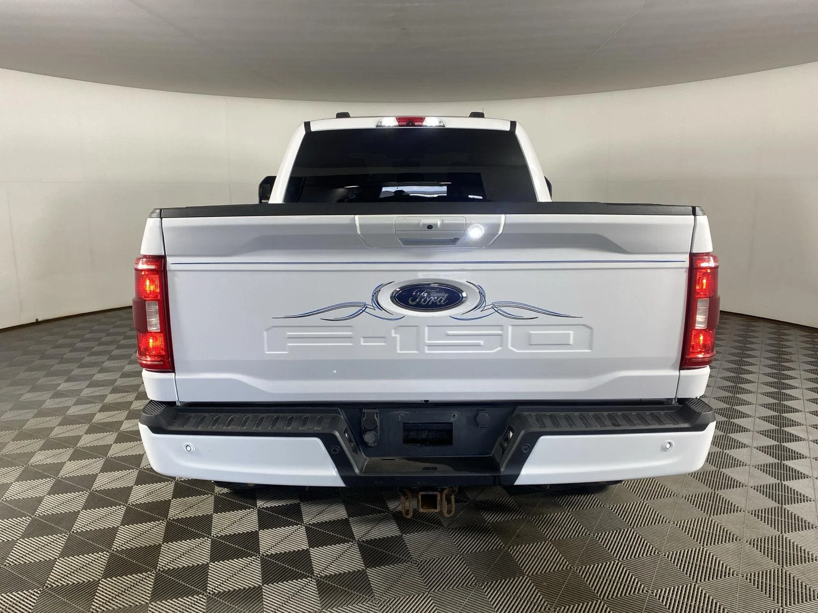 Used 2021 Oxford White Ford XLT image 16