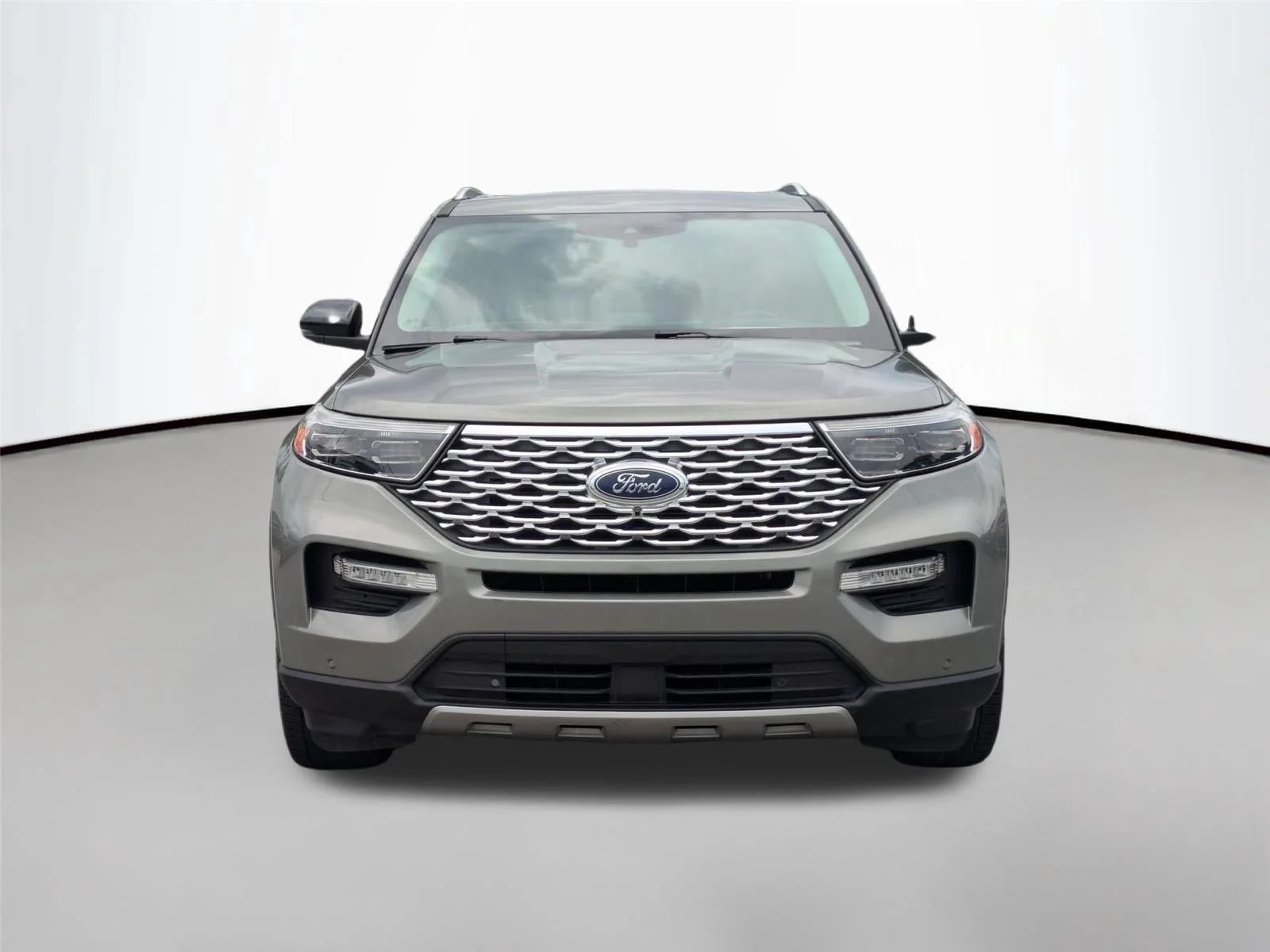Used 2020 Silver Spruce Metallic Ford Platinum image 2
