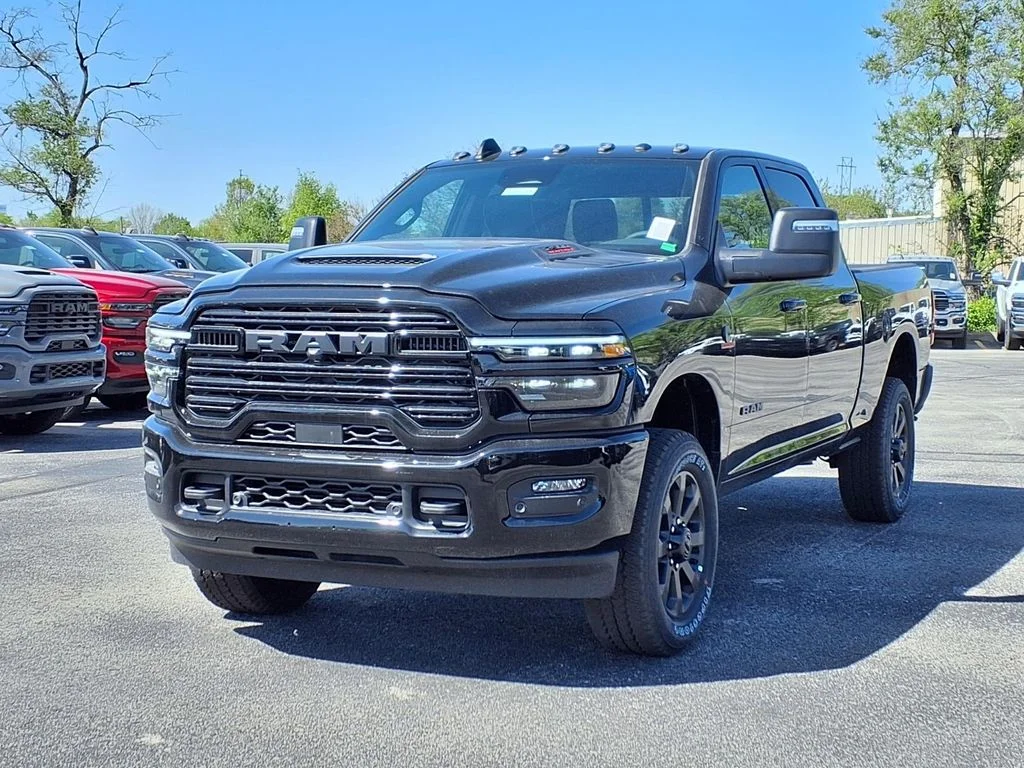 New 2026 Diamond Black Crystal Pearl-Coat Exterior Paint RAM Laramie image 2