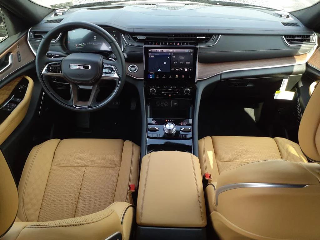 New 2024 Midnight Sky Exterior Paint Jeep Summit 4xe image 6