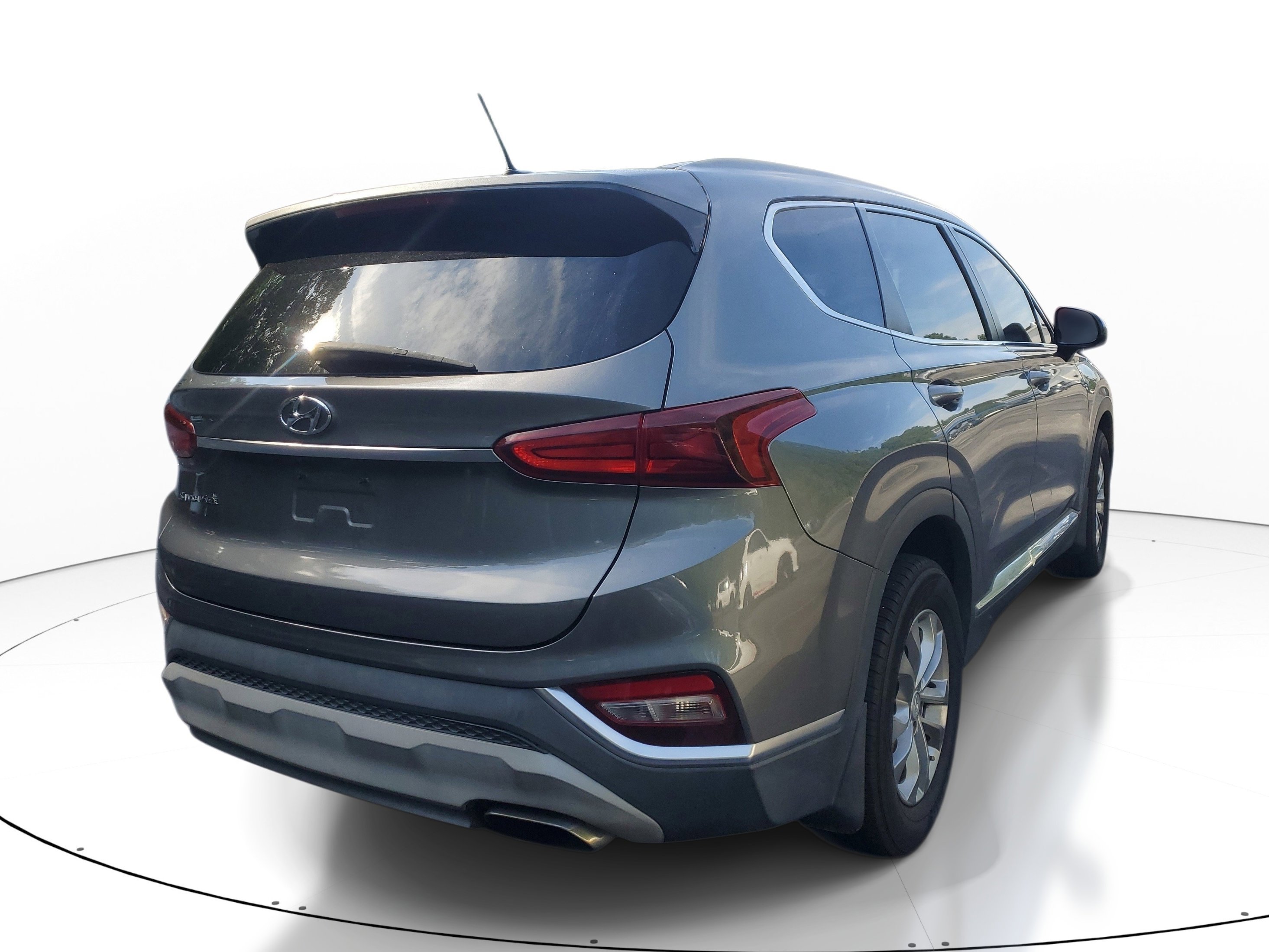 Used 2020 Machine Gray Hyundai SE image 5