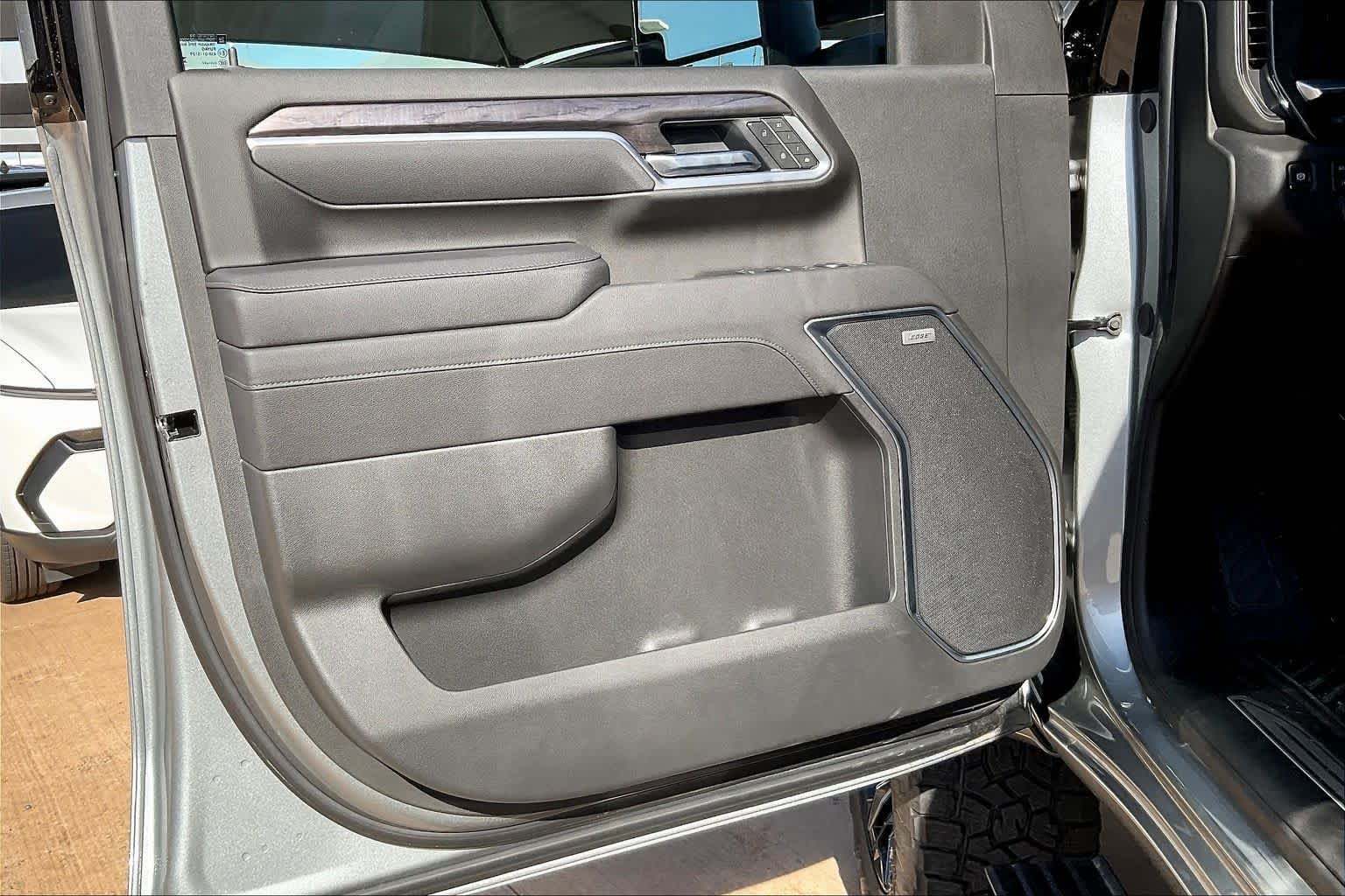 2025 Chevrolet Silverado 2500 HD LTZ - Photo 11