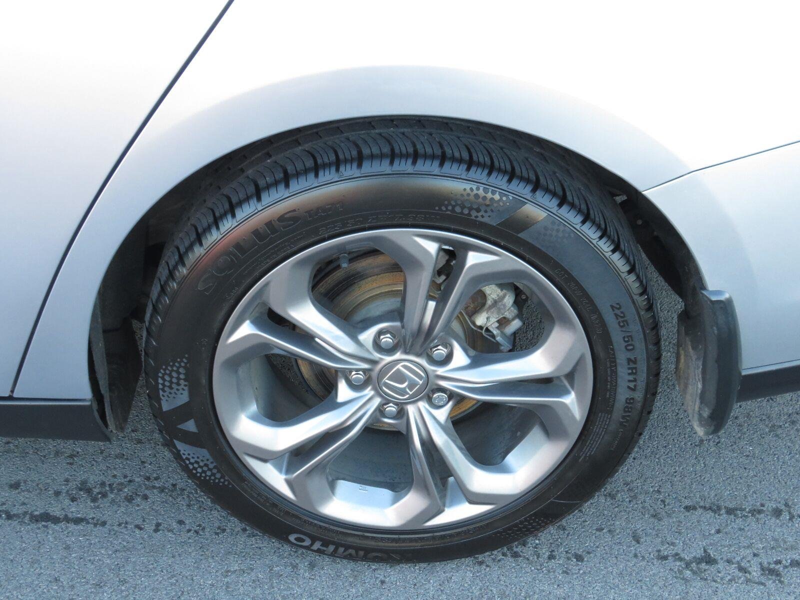 Used 2024  Honda EX image 18