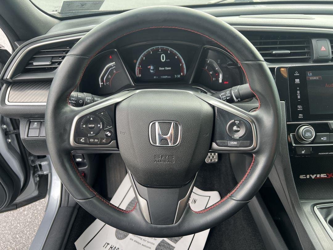 Used 2017 Lunar Silver Metallic Honda Si image 17