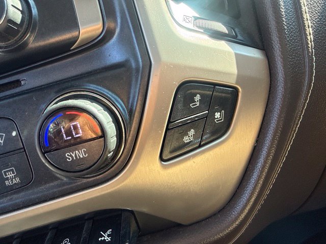 Used 2018 White GMC Denali image 17