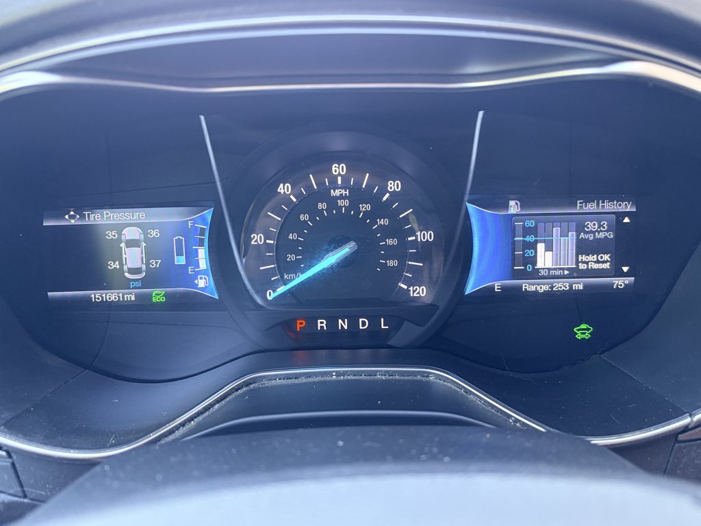 Used 2018 Magnetic Metallic Ford SE image 14