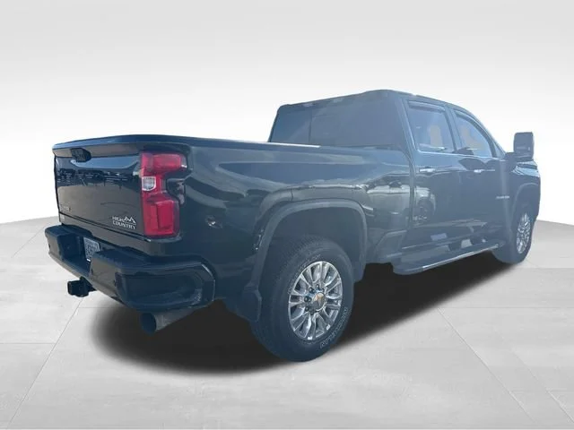 Used 2021 Black Chevrolet High Country image 4