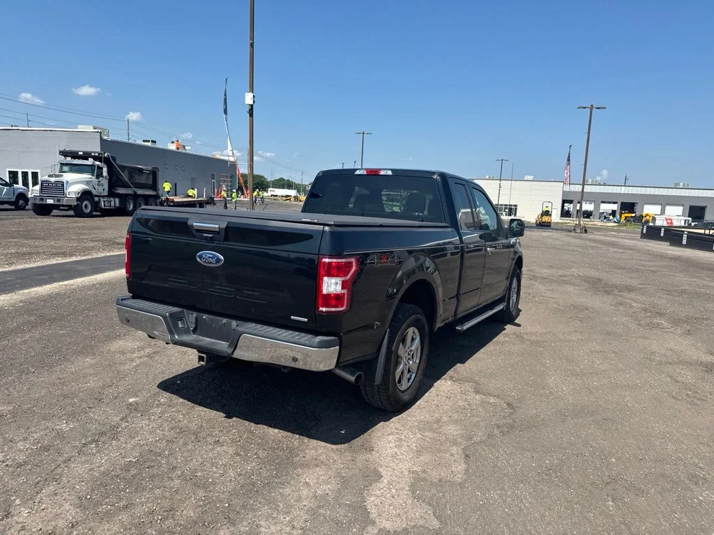 Used 2018 Guard Metallic Ford XLT image 16