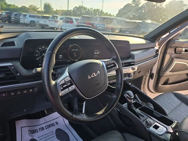 Used 2024 White Kia SX X-Line image 18