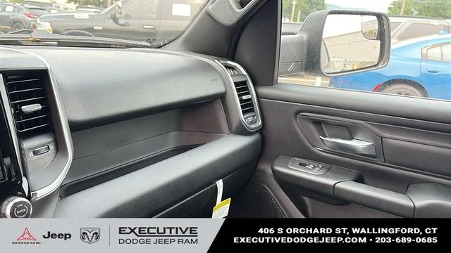 New 2026 Diamond Black Crystal Pearlcoat RAM Express image 18