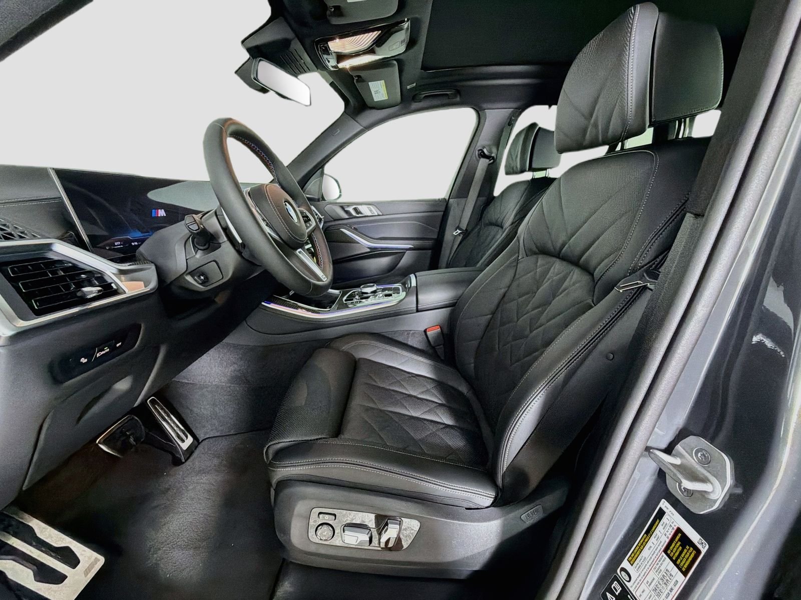2026 BMW X5 M60i - Photo 22