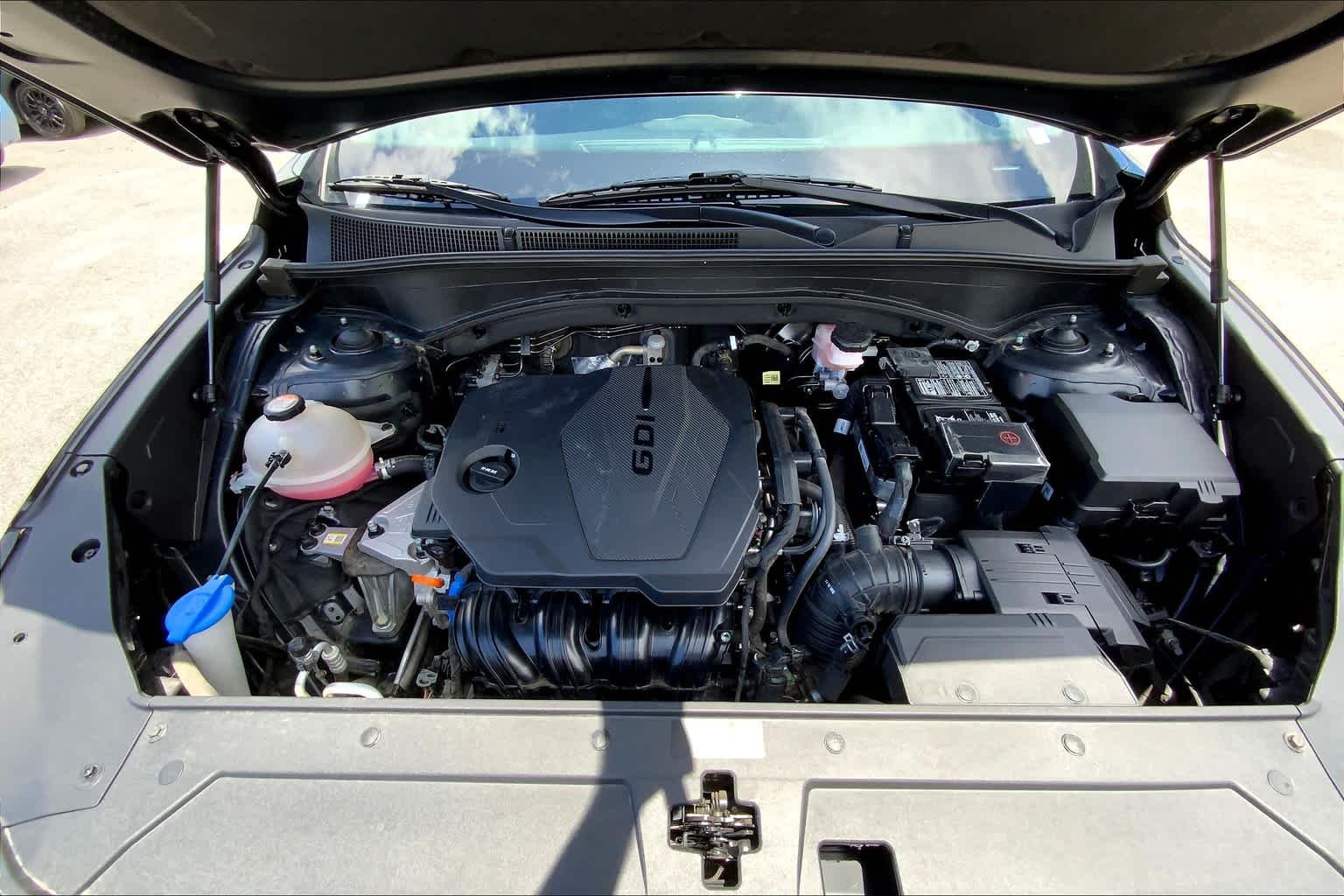 Used 2021 Twilight Black Hyundai SE image 30