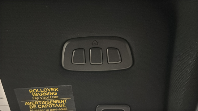 Used 2025 Infinite Black Metallic Clearcoat Lincoln Grand Touring image 36