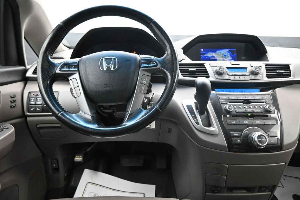 Used 2012  Honda Touring image 14