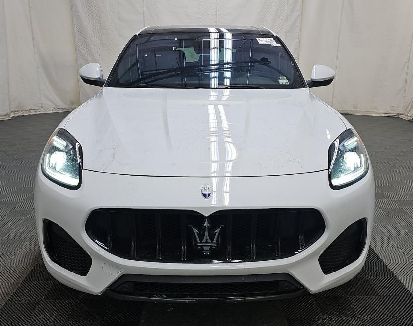 Used 2023 Maserati Grecale MODENA with VIN ZN682AVM4P7412937 for sale in Kansas City