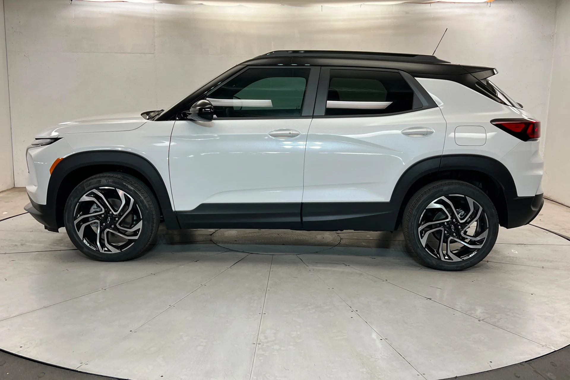 New 2026 Iridescent Pearl Tricoat Chevrolet RS image 2