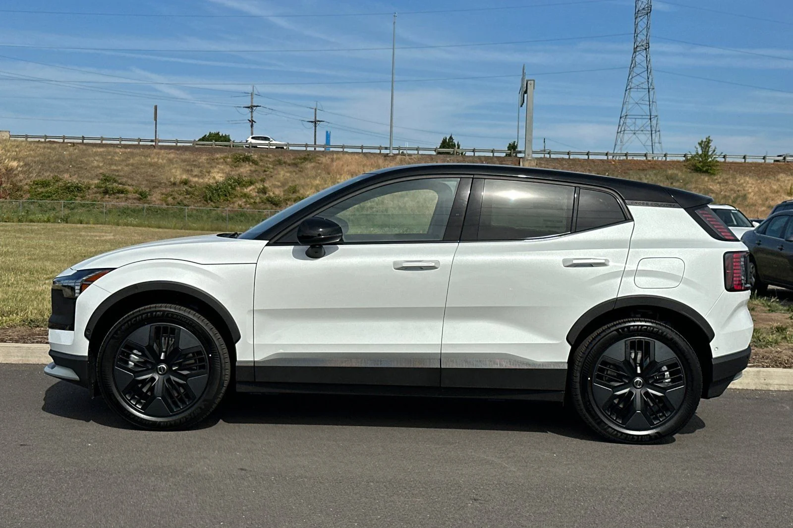 New 2026 Crystal White Volvo Ultra image 6