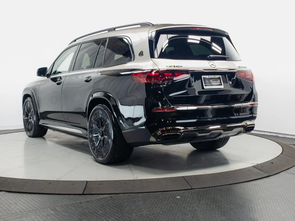 Used 2025 Black Mercedes-Benz Maybach GLS 600 image 32