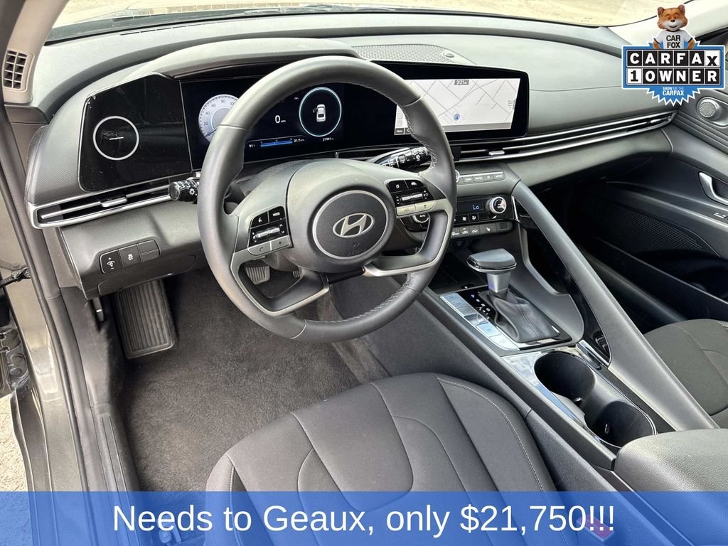 Used 2025 Gray Hyundai SEL Convenience image 39