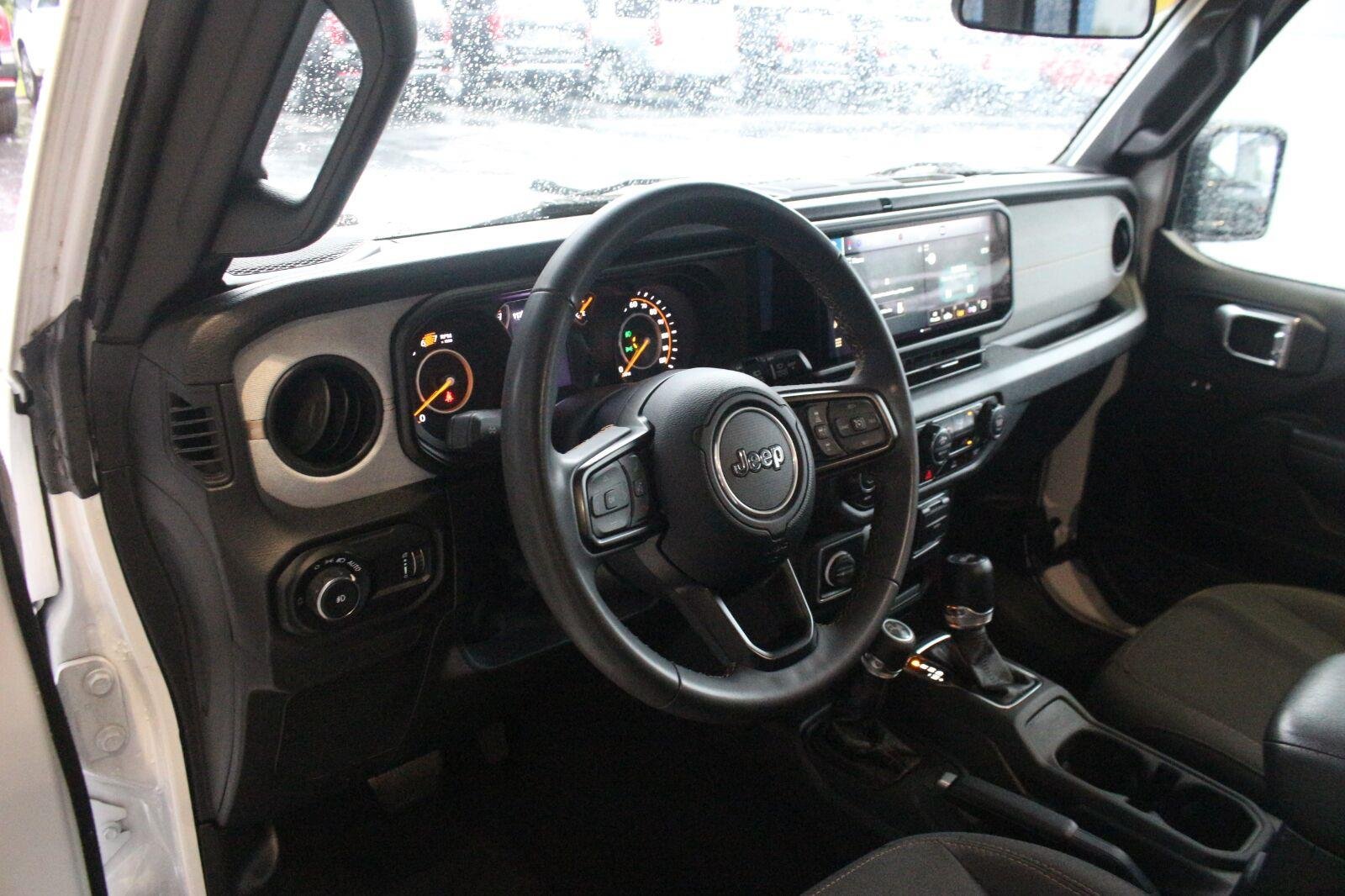 Used 2024 Whyte Jeep Sport S image 14