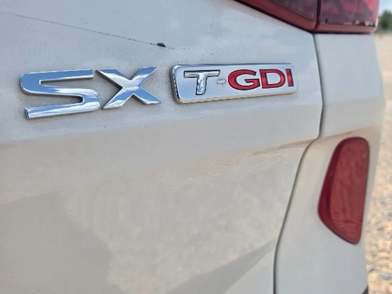 Used 2021 Snow White Pearl Kia SX image 13