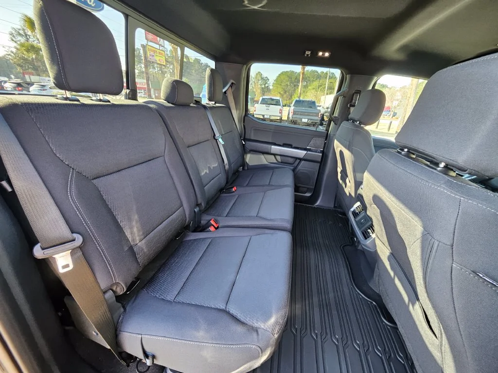 New 2026 Agate Black Metallic Ford XLT image 8