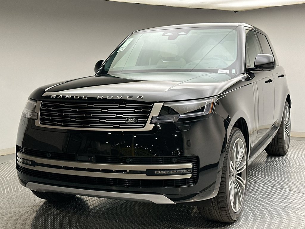 New 2027 Santorini Black Metallic Land Rover SE image 1