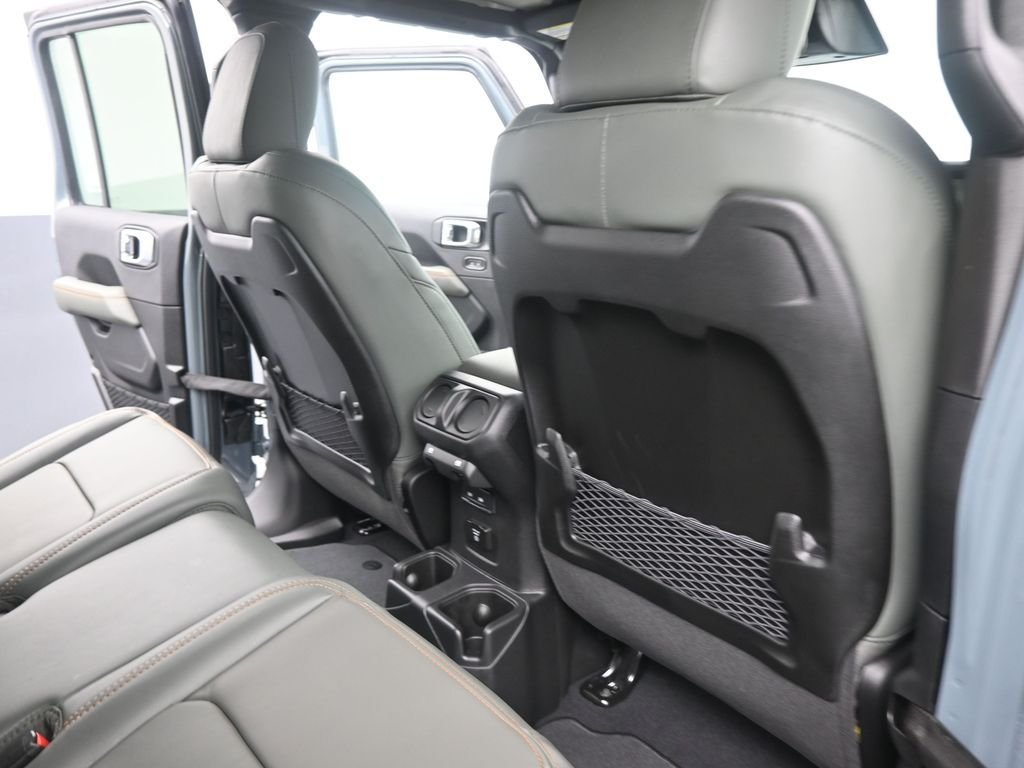 New 2026 Anvil Clearcoat Jeep Mojave image 16