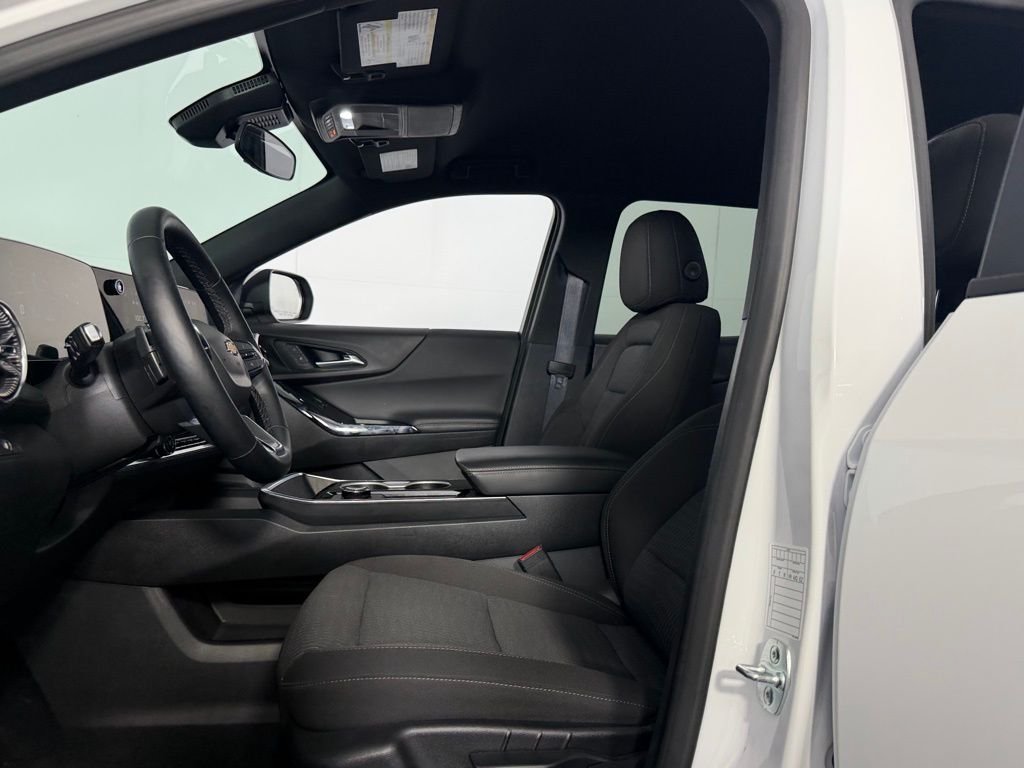 Used 2026 White Chevrolet LT image 20