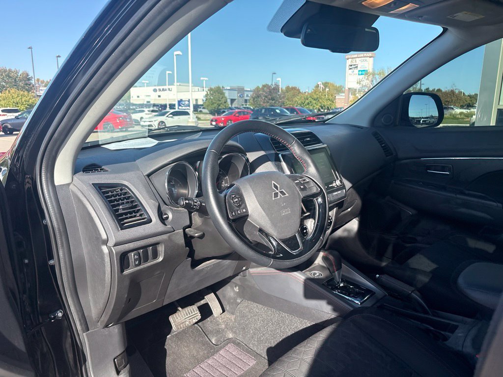 Used 2022 Black Mitsubishi 2.0 LE image 9