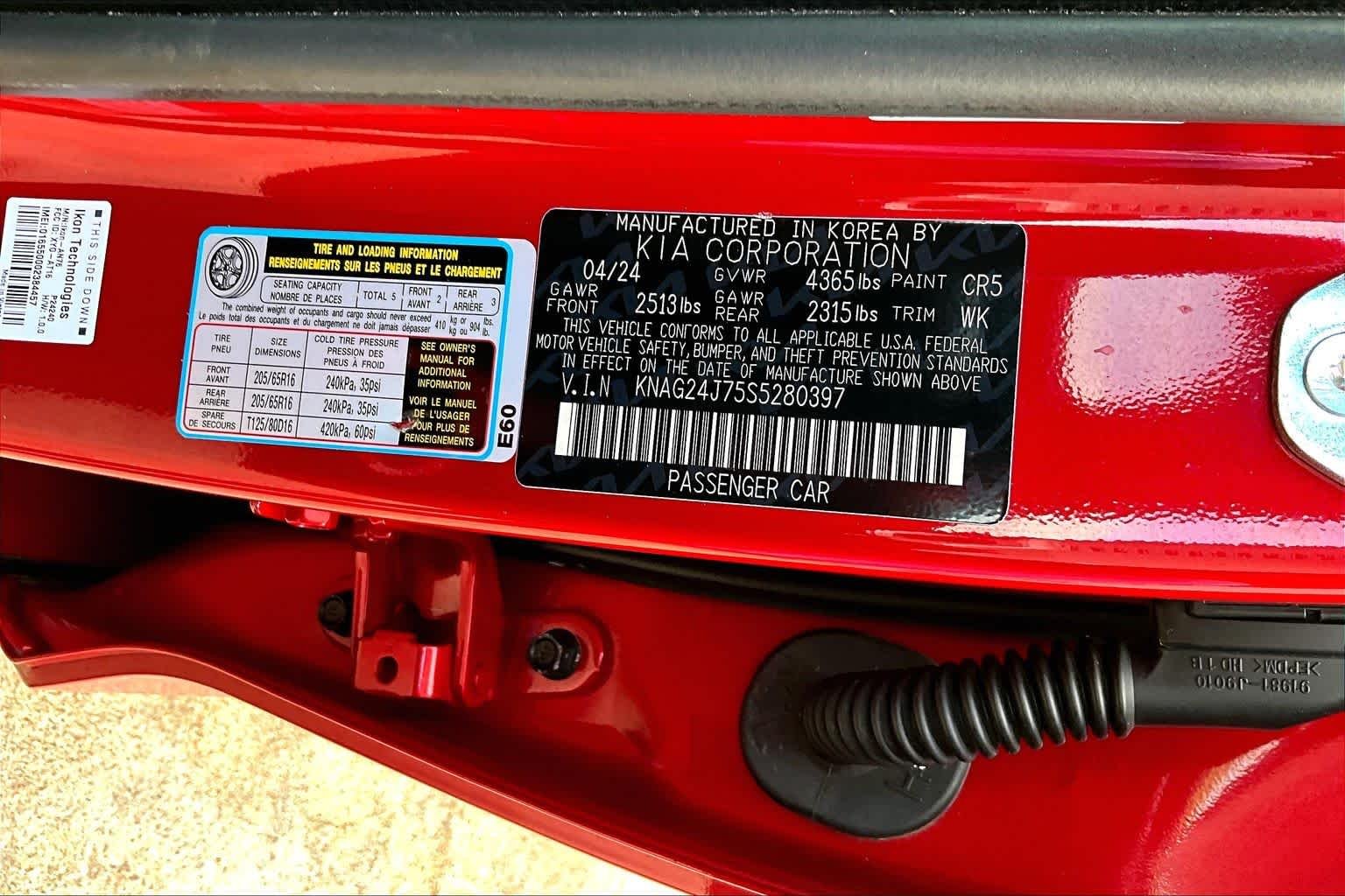 Used 2025 Runway Red Kia LXS image 34