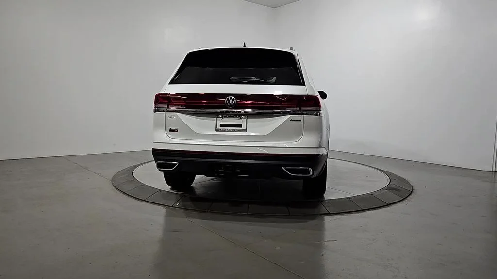 New 2026 White/off-white Volkswagen 2.0T SEL image 4