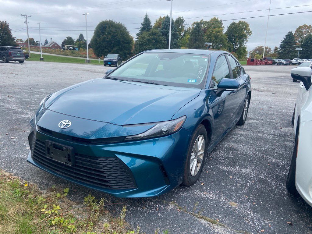 Used 2025 Ocean Toyota LE image 3