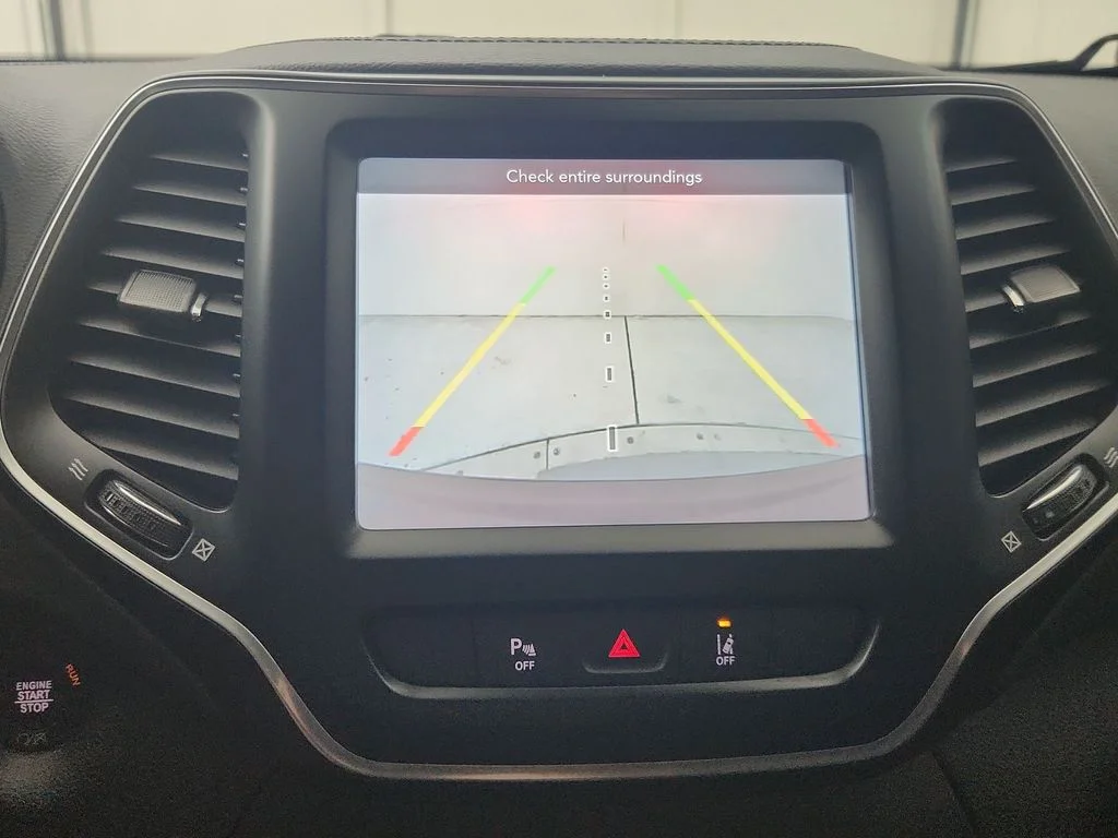 Certified Used 2021 Blue Jeep Latitude Lux image 27
