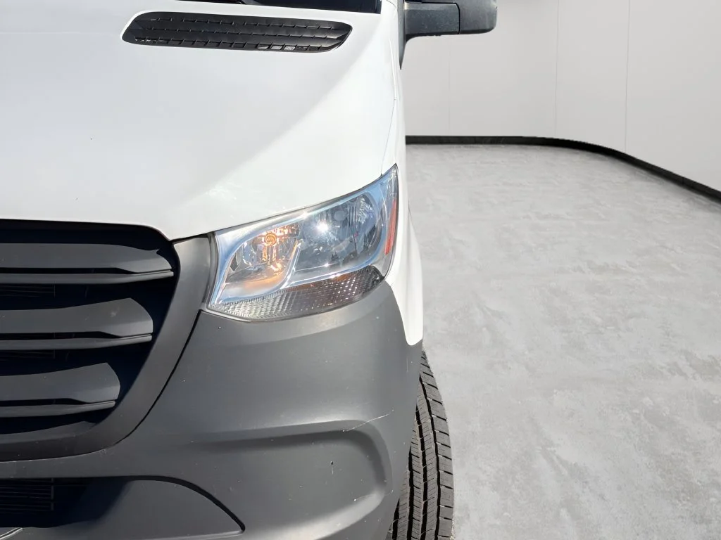Used 2024 Arctic W Mercedes-Benz Passenger 144 WB image 4