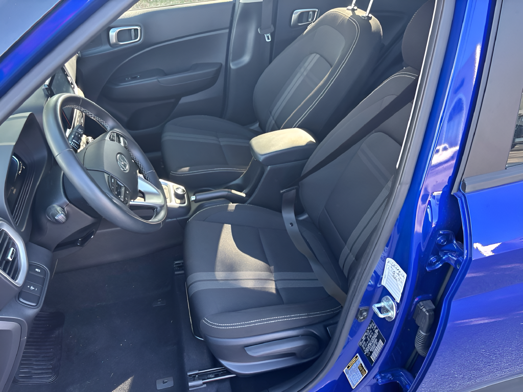 Used 2025 Blue Hyundai SEL image 9