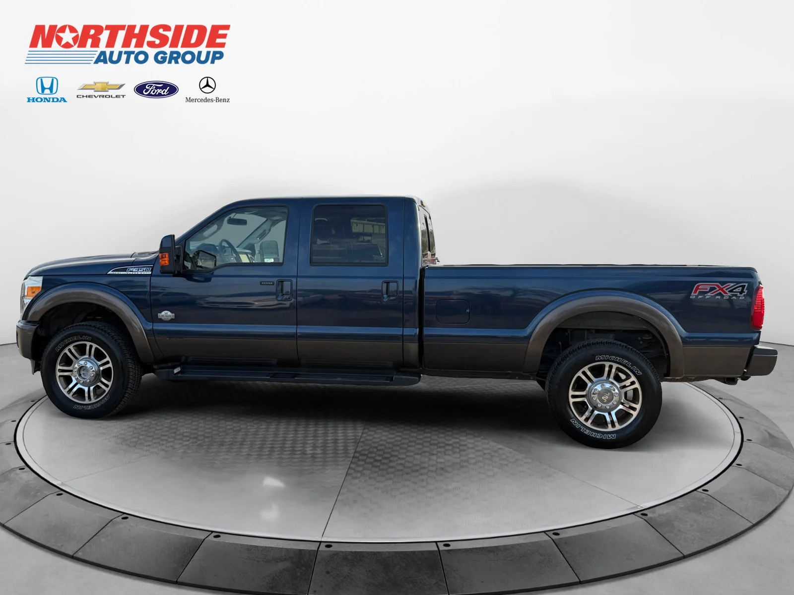 Used 2016 Blue Jeans Metallic Ford King Ranch image 4