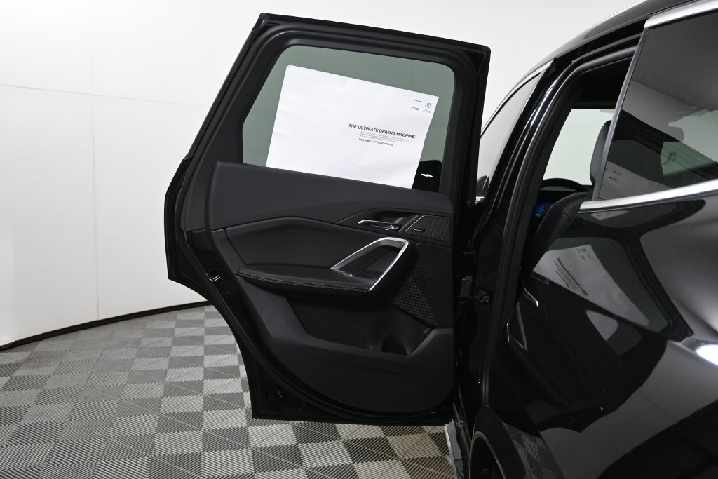 Used 2026 Black BMW xDrive28i image 31