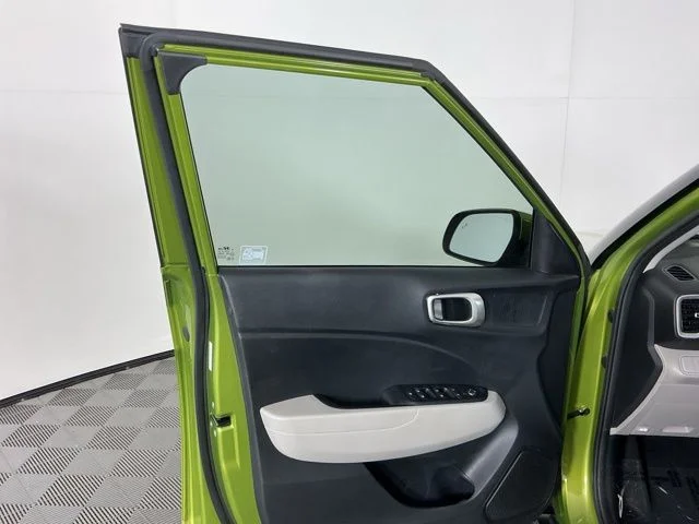 Used 2021 Green Hyundai SEL image 11