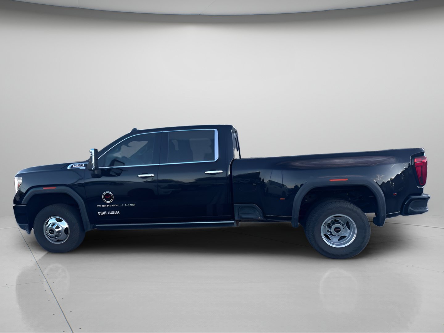 Certified Used 2023 Onyx Black GMC Denali image 13