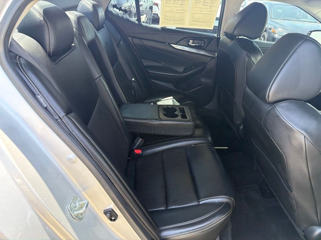 Used 2019 Silver Nissan 3.5 SV image 19
