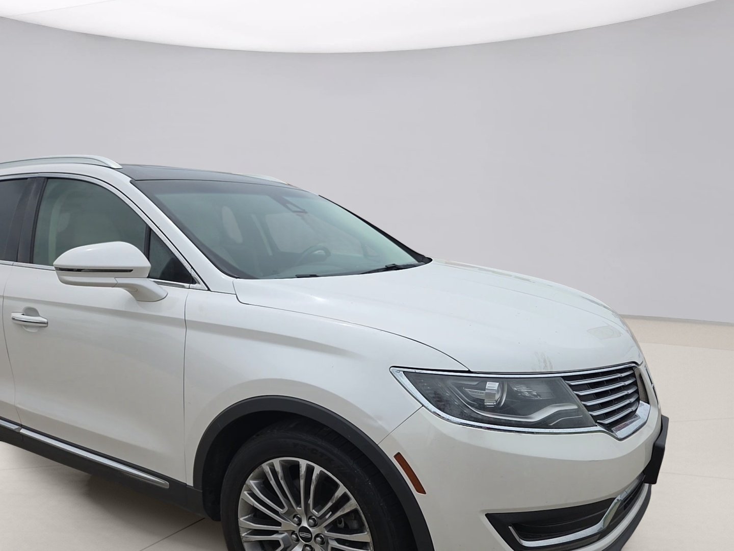 Used 2017 White Lincoln RESERVE image 7