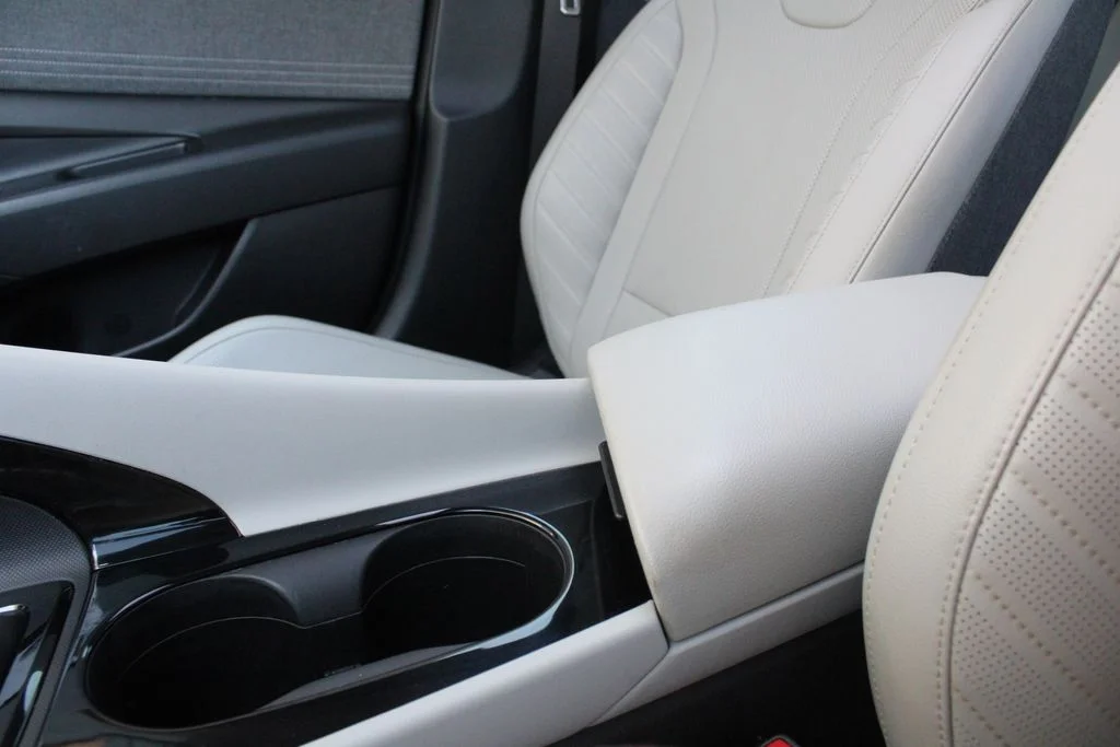 Used 2023  Hyundai Limited image 18