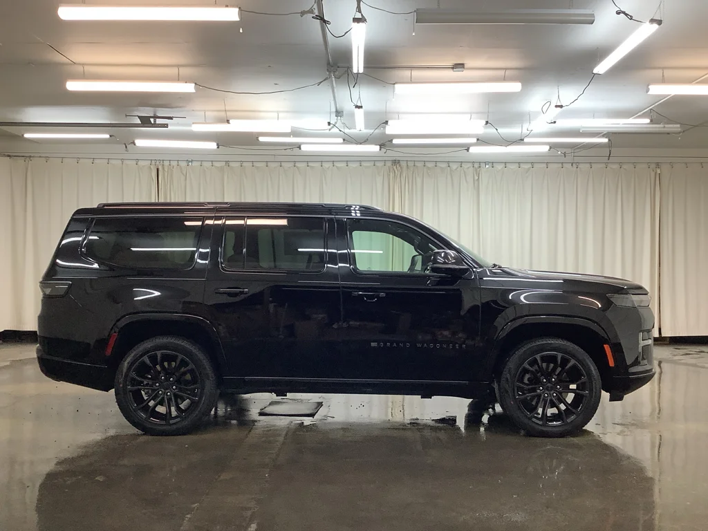 New 2026 High Gloss Black Exterior Paint Jeep Grand Wagoneer image 5