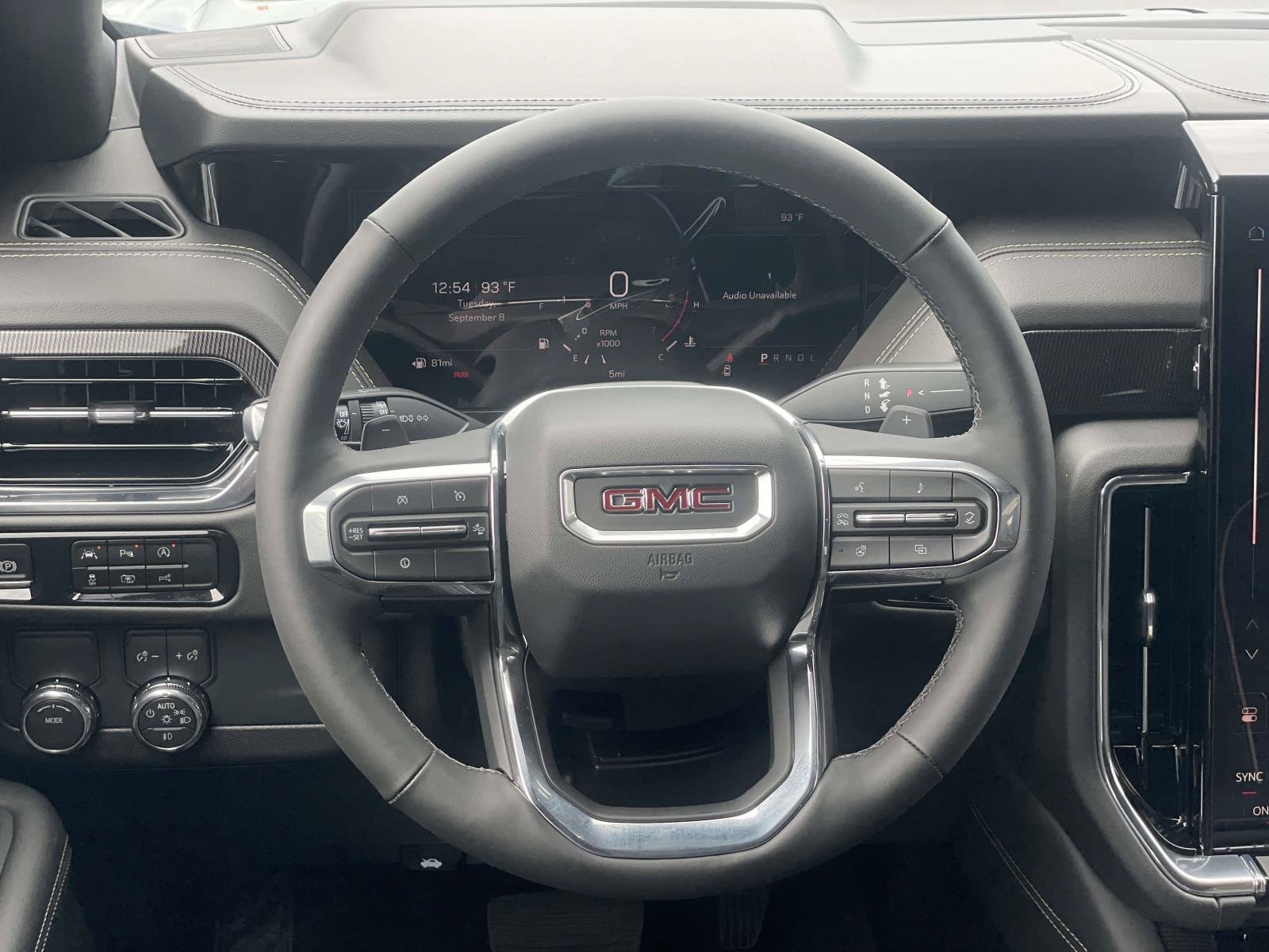 2026 GMC Yukon XL Elevation - Photo 10